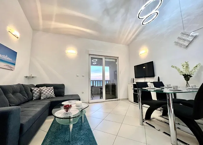 Apartman Penthouse Lux With A Panoramic View, Located On The Beachfront Of Ciovo-trogir Trogir