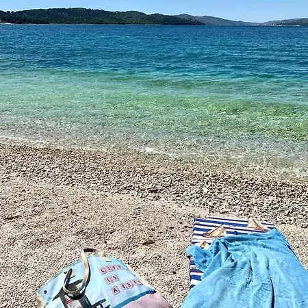 Penthouse Lux With A Panoramic View, Located On The Beachfront Of Ciovo-trogir 特罗吉尔