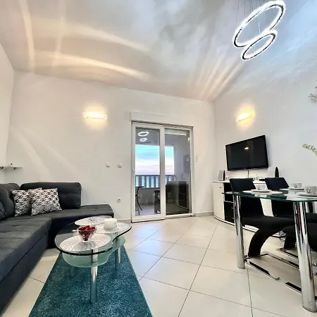 Apartment Penthouse Lux With A Panoramic View, Located On The Beachfront Of Ciovo-trogir Trogir