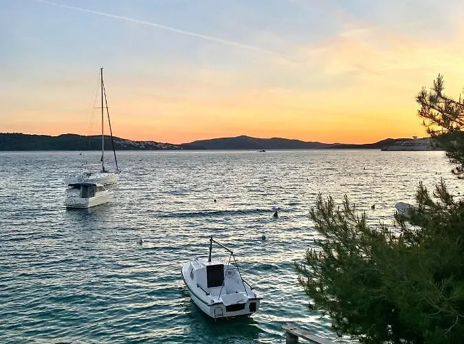 Apartment Penthouse Lux With A Panoramic View, Located On The Beachfront Of Ciovo-trogir Trogir